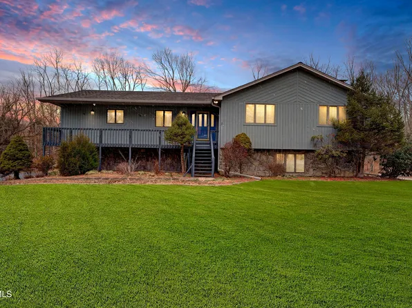 562 Fall Creek Rd, Blountville, TN 37617