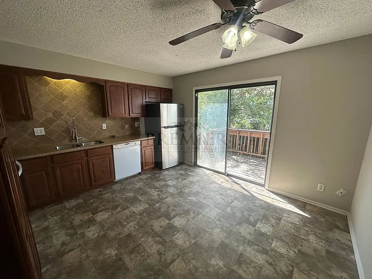 8428 Lane Pl — Photo 5