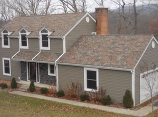 200 Abney Cir, Oak Hill, WV 25901