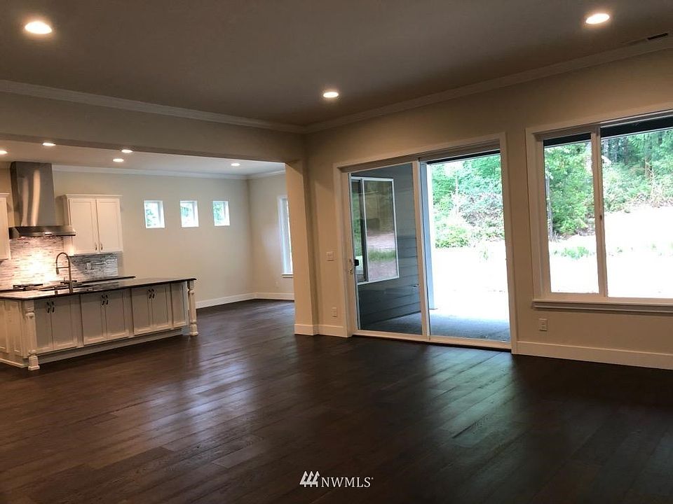 2nd image of 12423 138th Drive NE #20-5