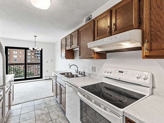 4th image of 6615 Lake Shore Dr S APT 900