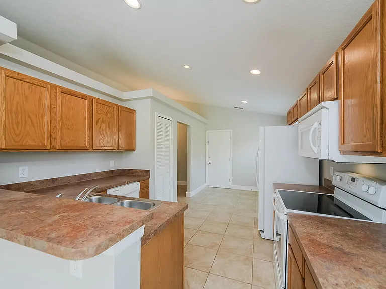 2708 Eagle Creek Ct — Photo 7