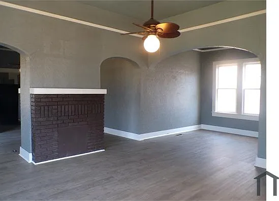 4 bed, 1142 sqft, $1,300 — Photo 2