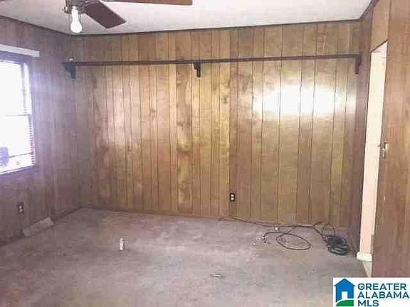 5th image of 423 Argonne Dr NE