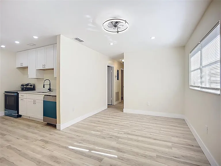 4513 W Gray St — Photo 27