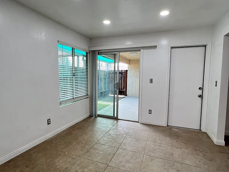 1208 McDonald Way #A — Photo 12