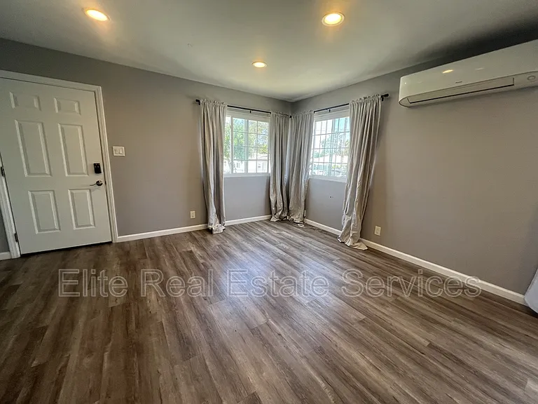 6373 Osler St — Photo 5