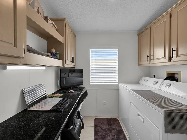 3416 Feriwinkle Ct — Photo 32