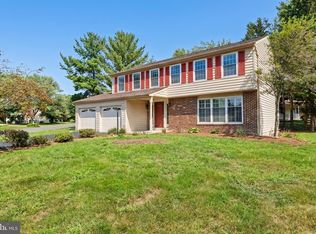 12555 Cross Country Ln, Reston, VA 20191