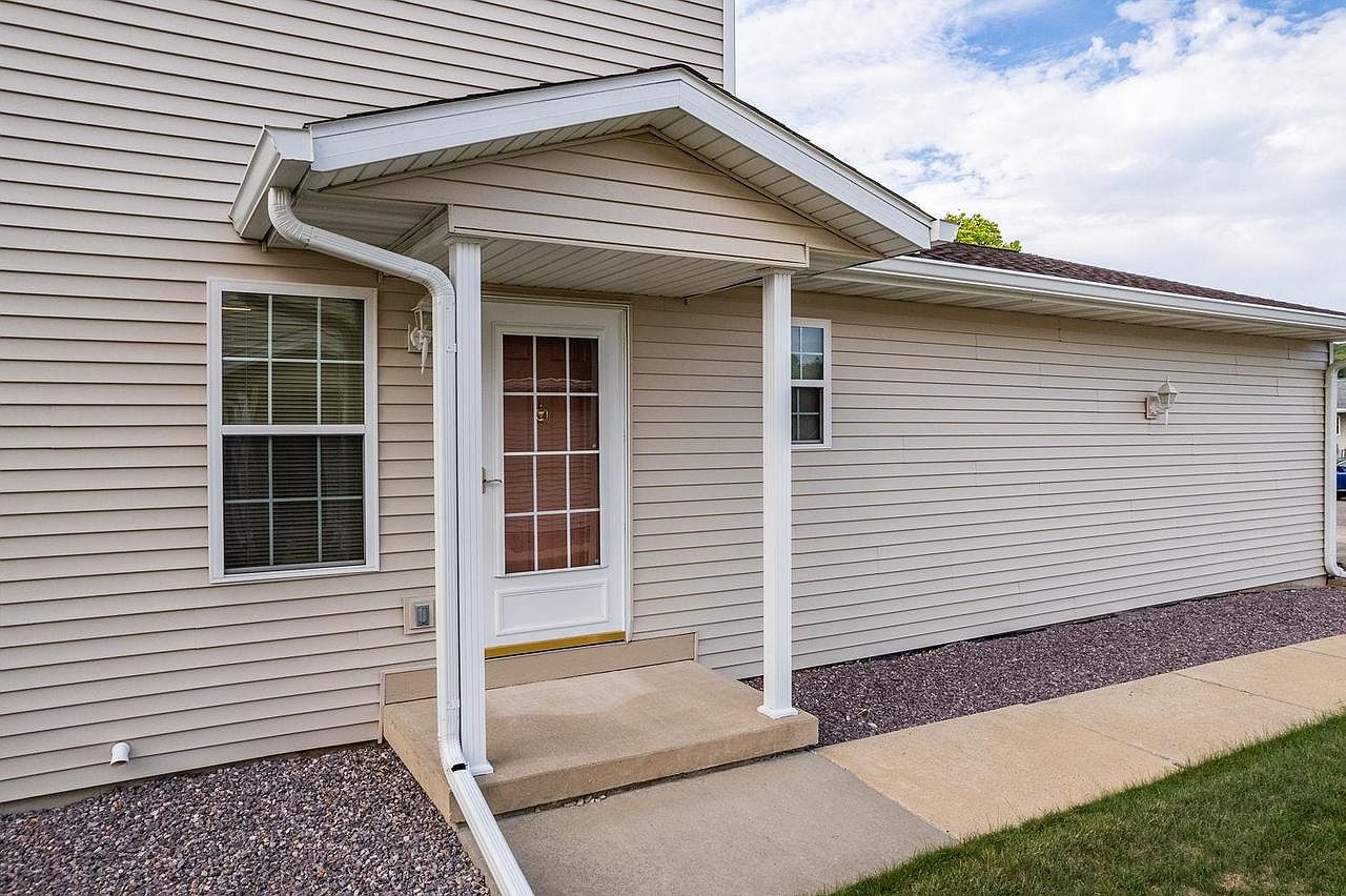 1330 Silver Drive, Baraboo, WI 53913 Zillow