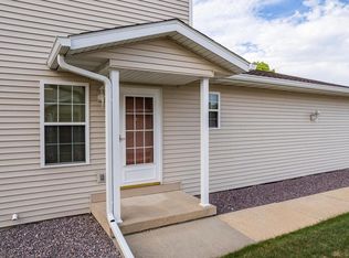 1330 Silver Dr, Baraboo, WI 53913