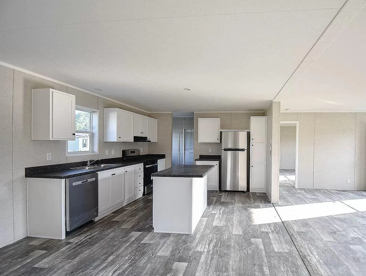 3 bed, 1568 sqft, $1,650 — Photo 2