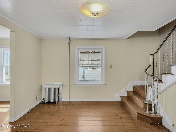 5th image of 315 Phillips St