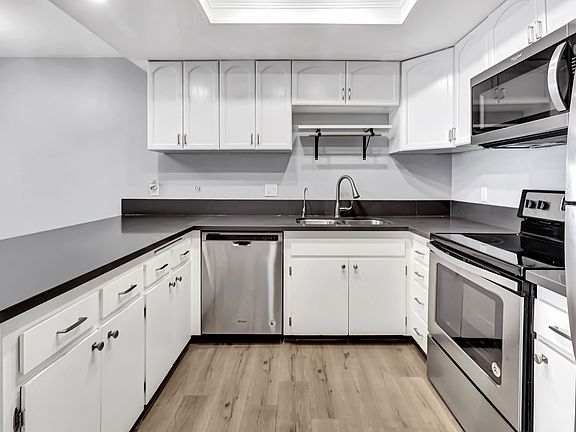 3rd image of 2700 Brea Blvd APT 6
