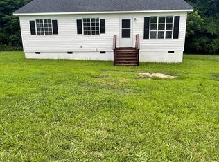 557 Lowe Dr, Hague, VA 22469