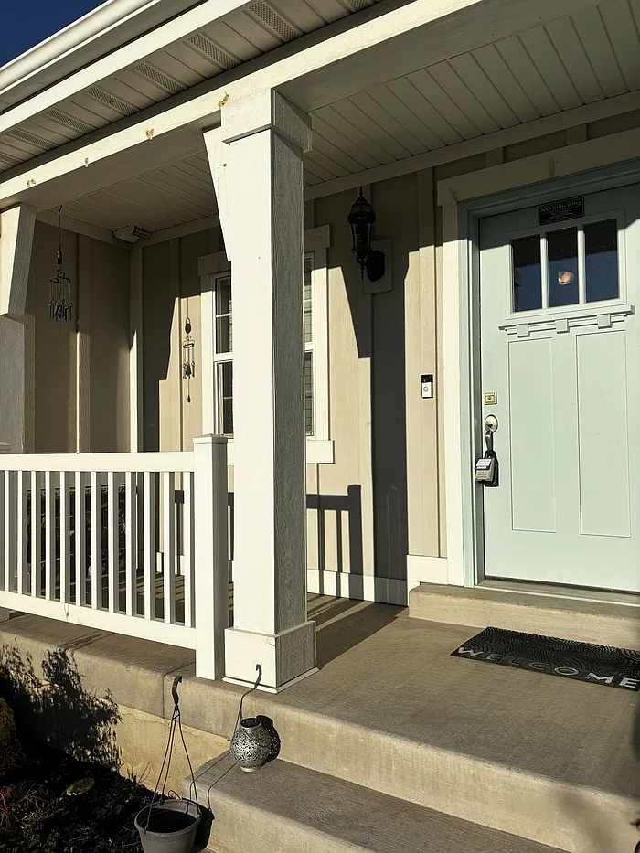 6 bed, 3.0 bath, 3169 sqft, $3,200 — Photo 2