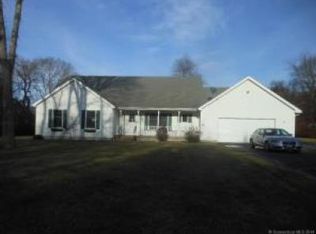 87 Greenhaven Rd, Pawcatuck, CT 06379