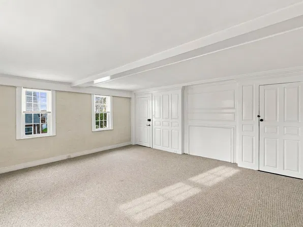 20 Pine St APT 3, Gloucester, MA 01930