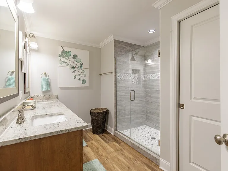 4051 Gramercy Dr — Photo 20