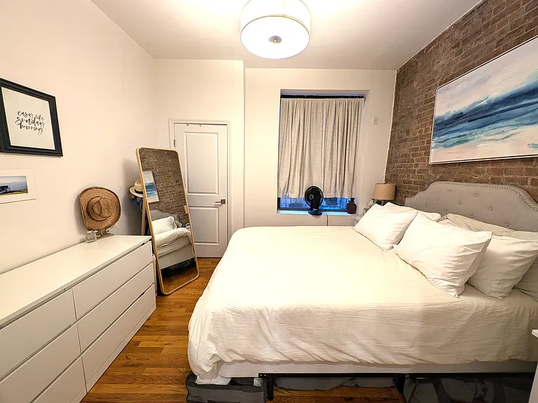1742 1st Ave #5D — Photo 6