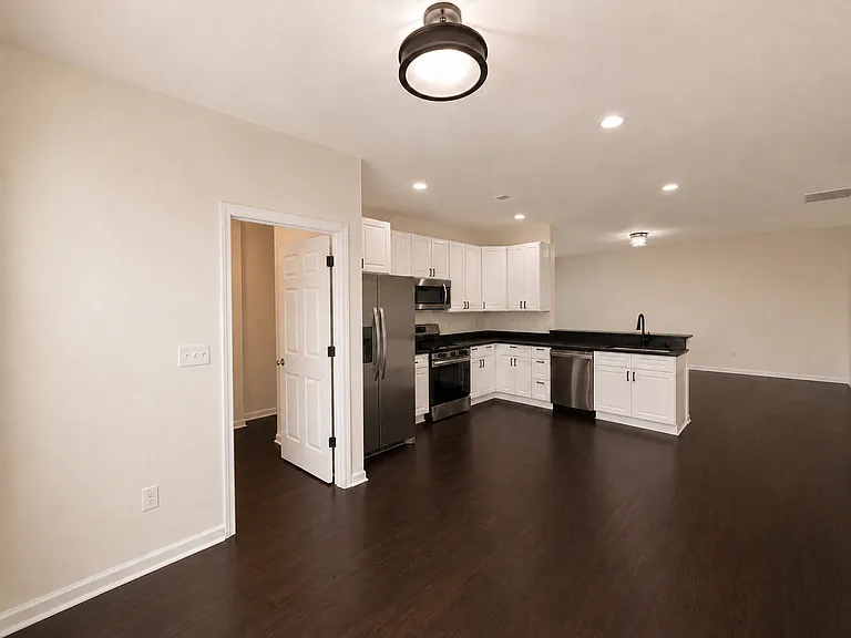 103A Looper St — Photo 9