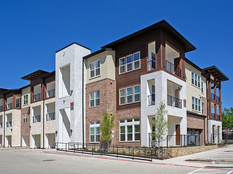 McKinney Terrace — Photo 23