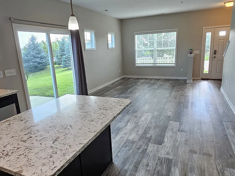 3114 SE Glenstone Dr #3114 — Photo 3