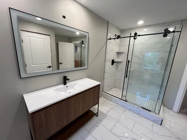 4815 Regent St #3, Philadelphia, PA 19143
