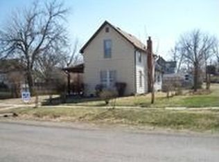 707 Kansas Ave, Hiawatha, KS 66434