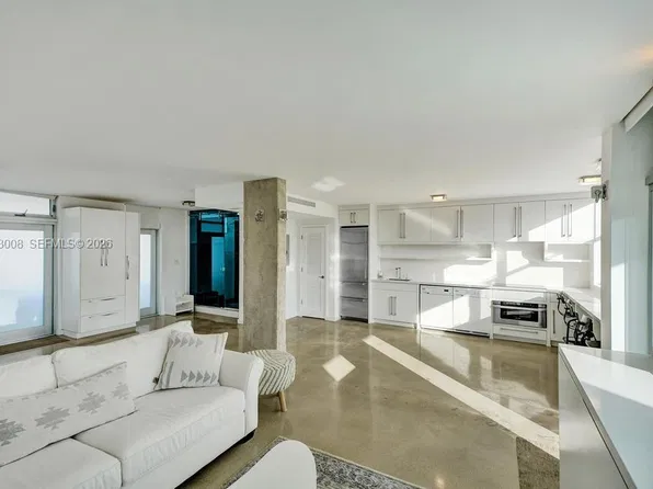 301 Ocean Dr APT 402, Miami Beach, FL 33139
