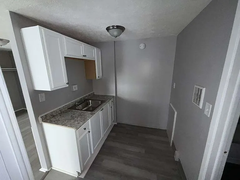 13420 Euclid Ave — Photo 53