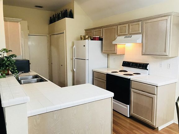 3rd image of 2319 E 21st St