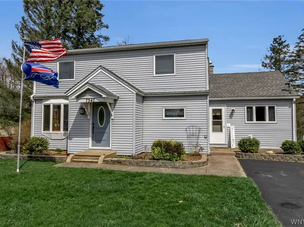 7547 Ridge Rd, Gasport, NY 14067