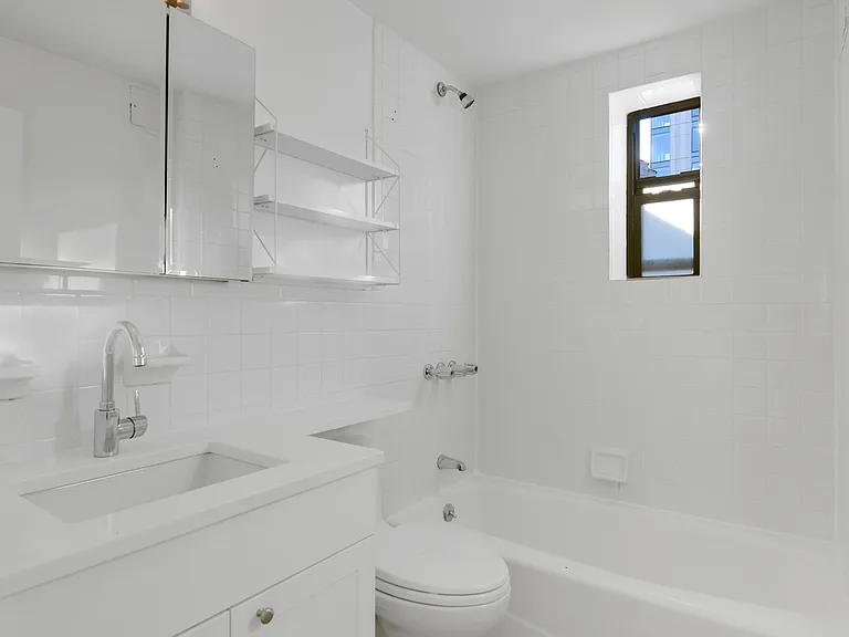 121 Madison Ave #12E — Photo 9