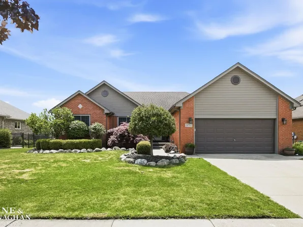 21712 Sabrina Dr, Macomb, MI 48044