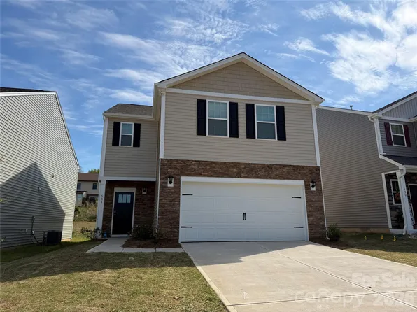 534 13th Avenue Dr NE, Hickory, NC 28601