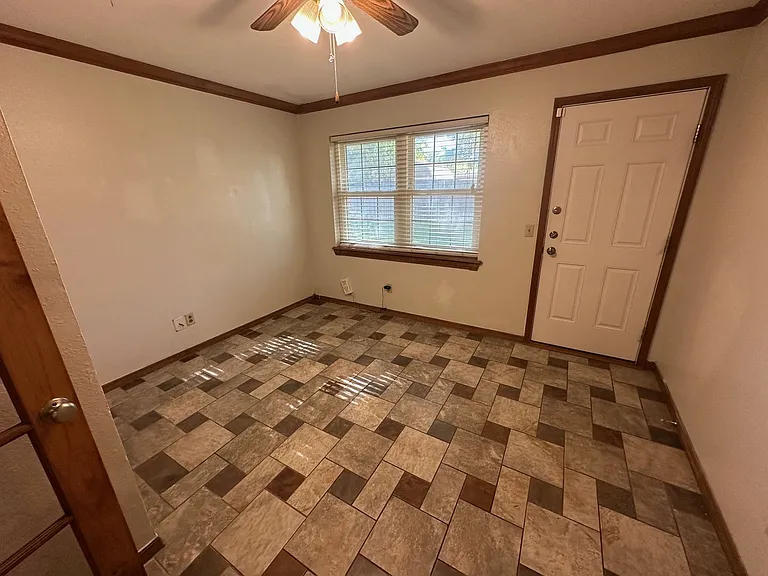 7503 Elmhurst Dr — Photo 14