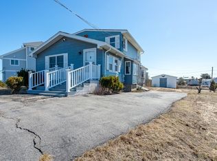 6 Julia St, Newburyport, MA 01950