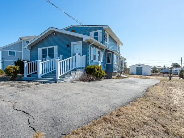 6 Julia St, Newburyport, MA 01950
