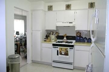 5th image of 1440 Vista Walk APT B