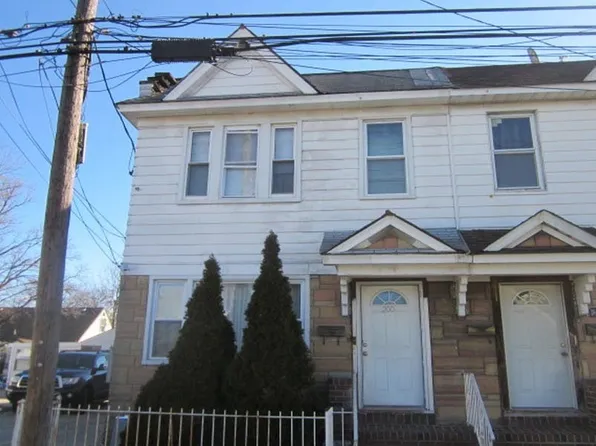 200 Waldorf Ave, Elmont, NY 11003