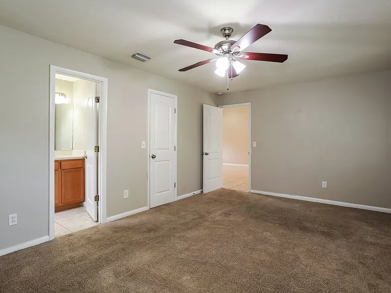 3824 Tree Lake Dr — Photo 10