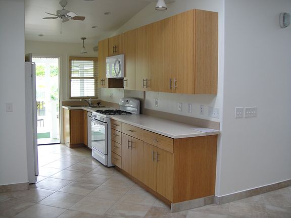 5th image of 4875 Aliali Rd