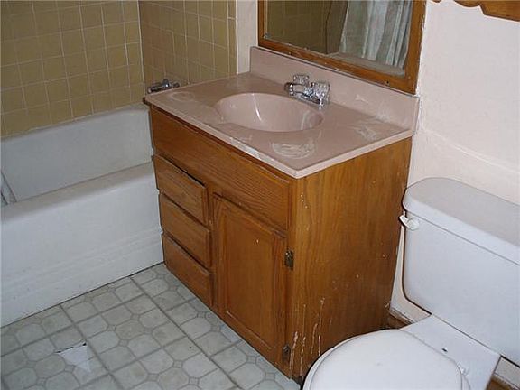 5th image of 7737 Hacienda Ave