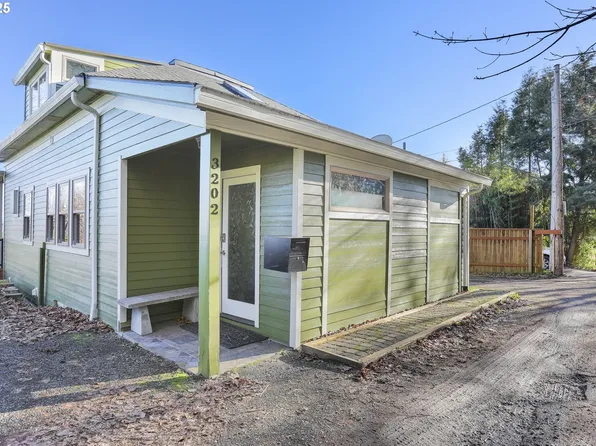3202 SW 11th Ave, Portland, OR 97239