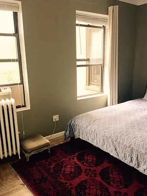 Rented by Bank Neary | media 80