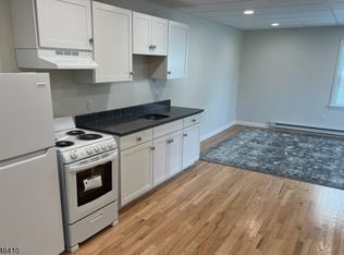 27 W Shore Trl #3, Sparta, NJ 07871