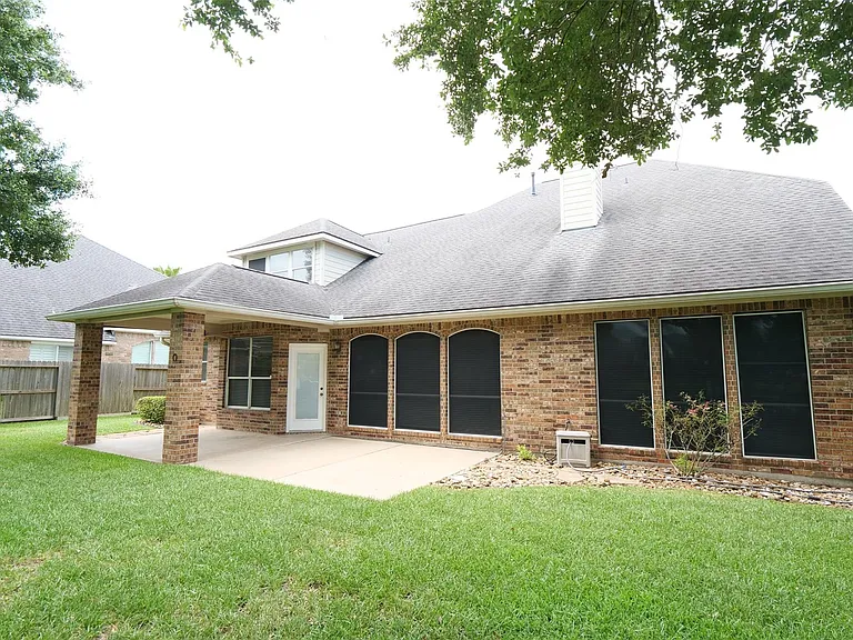 22719 Sierra Lake Ct — Photo 39