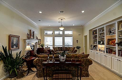 3rd image of 1006 Winged Foot Dr