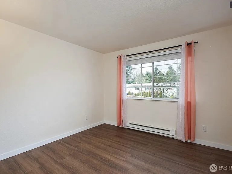 16817 Larch Way E #F201 — Photo 19